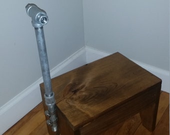 Step stool with handle