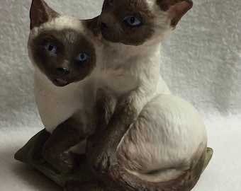 Two Siamese Kittens on Pillow by Aynsley (#076)