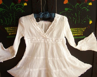 Child Mexican Dress, White Mexican dress, Girl Mexican dress, Youth, size 2, 3, 4 ish
