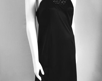 Vintage Lingerie Women's 70's Vanity Fair, Black Dress Slip, Nightgown, Knee Length (M)