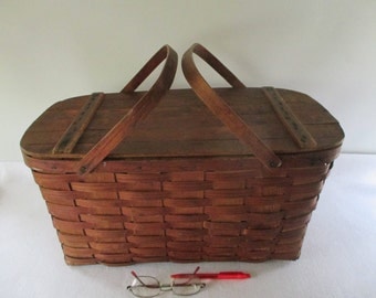 Picnic Basket, Vintage Oak Splints Split Wood Hamper Large Double Carry Handle Traditional Weekend Getaway Beach Cottage Cabin Decor Storage