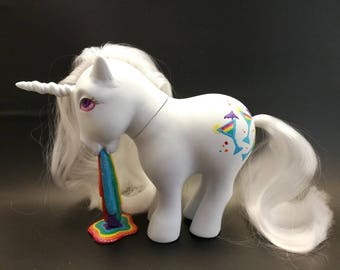 Rainbarf - a rainbow puking My Little Pony Custom Unicorn