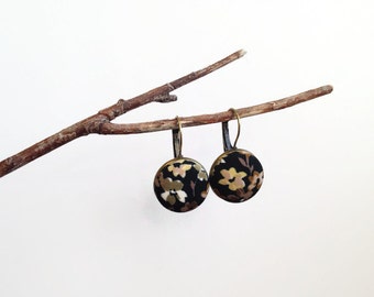 Antique brass dangle earrings leverback black kaki beige - Fall floral Fabric covered button jewelry Vintage botanical print Pendant earring