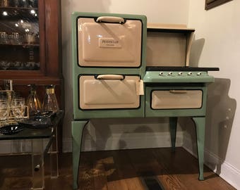 1920s Peninsular Insulator Enamel Double Electric Oven and Gas 4 Burner Range, Refurbished and WORKING Stove! A True Beauty!!
