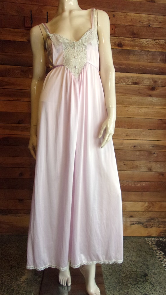 Vintage Lingerie 1960s MISS ELAINE Mauve Size Petite Nightgown