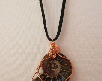 Collana marrone fossile stile ciondolo, naturale, gioielli scozzese, regalo per geologo, insoliti gioielli, realizzati artistica in Isola di Skye