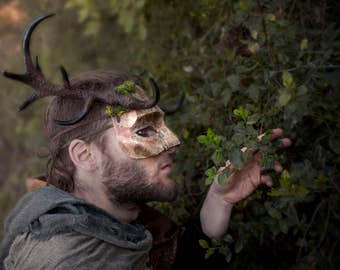 Resin horned forest spirit mask, masquerade fantasy costume. Custom antler mask with real moss. God of the forest deer horns accesory