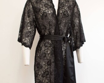 Femme Noir Scalloped Floral Lace Boudoir Kimono Robe Black S M