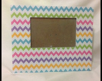EXAMPLE - EASTER FRAME / Home Decor / Frame / Multicolors / Colorful / Chevron / 6" x 4" / Glass Included / Easel Back / Flowers-Eggs-Bunny