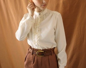 Vintage 1980s Cream Lace Frill Button Up Blouse size XS-S