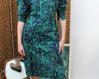 1980s Handmade Tropical Print Wiggle Dress with Buttoned Back Size UK 10/12, US 6/8, EU 38/40