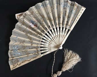 Beautiful Antique 19th Century Hand Painted Lady's Fan