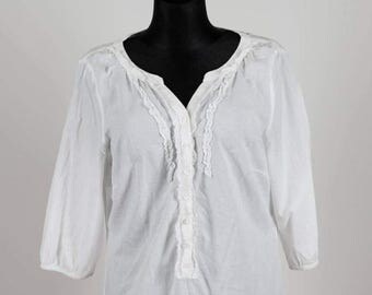 ON SALE 20 % White Blouse peasant soft pure cotton shirt ruffled Vintage Europe size M medium womens summer fashion apparel clothes shirt lo