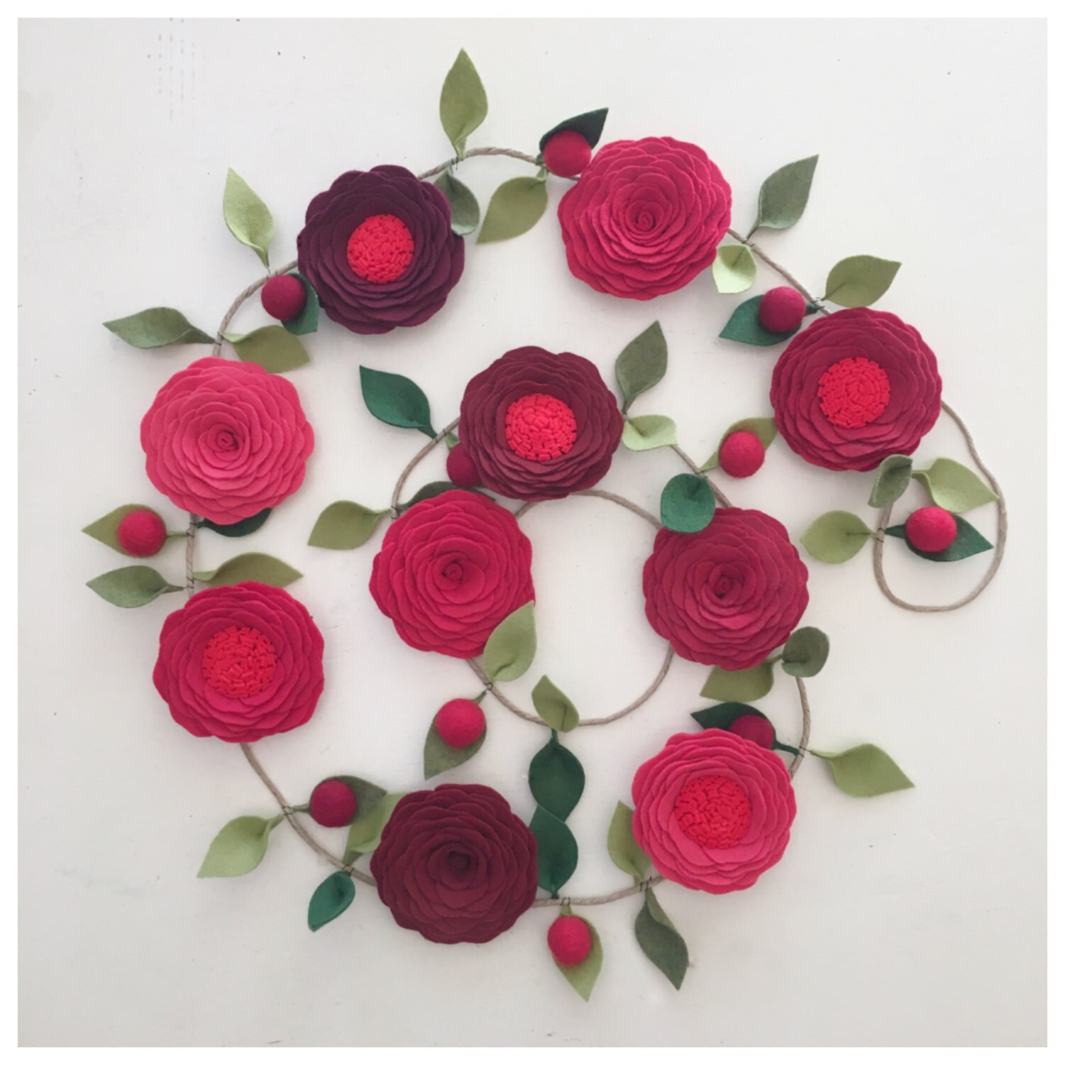 RED ROSES GARLAND // Party Garland // Felt Flower Garland