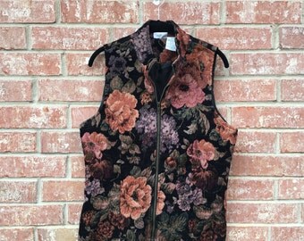 Embroidered V-Neck Vest_BDHL7106