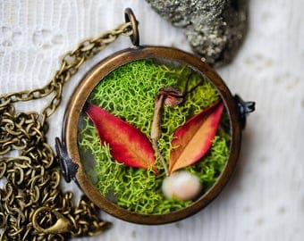 Terrarium necklace, Real moss, living locket, botanical jewelry,real plants, nature inspired, hippie, boho jewelry, gift for her