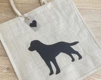 Luxury jute shopping bag featuring a Black Labrador dog design, the perfect gift for Labrador owners and dog lovers alike