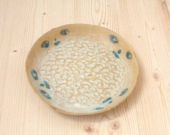 Plate textured stoneware, handmade to order