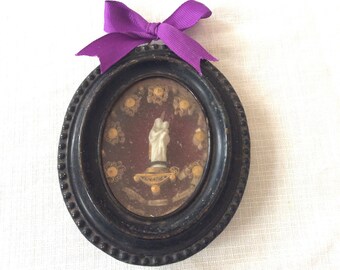 Antique frame reliquary . French 1800s reliquary. Napoleon III Religious frame reliquary