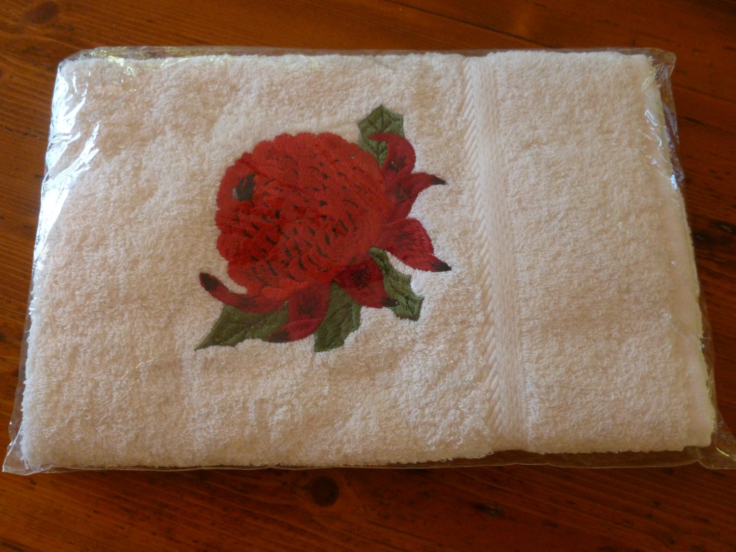 Vintage Waratah Embroidered Hand Towel Kitchen or Bathroom