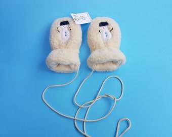 kids gloves//baby mittens//toddler mittens// thumberless baby mittens//kids mittens on a string//winter mittens