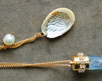 pendant : travel to the sea