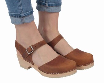 Swedish Clogs Low Wood Brown Oiled Leather by Lotta from Stockholm / Wooden Clogs / Sandals / Low Heel / Mary Jane Shoes