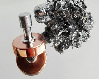 1" precision spinning top "TriStripe Black Copper" EDC made of copper over aluminium. Great gift. Spinning time up to 10min.