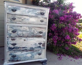 Antique chest of drawers