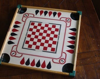 Vintage Double Sided Carrom Board In Excellent Condition Vintage Double Sided Carrom Board In Excellent Condition