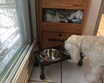 Raised industrial style dog bowl stand