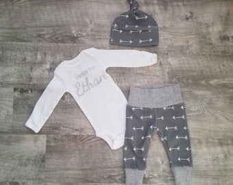 Baby Boy Coming Home Outfit. Hello! Arrows. Gender Neutral Take Home Outfit Gift Set. Personalized Coming Home Outfit.