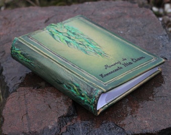 Leather photo album 10 x 7 1/2 with embossed green leaves for 200 photos