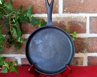 Small Cast Iron Skillet, Vintage One Egg Cast Iron Skillet, Farmhouse Decor, Rustic Kitchen Decor, Cast Iron Cookware, Cast Iron Pancake Pan