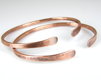 Hammered Copper Wire Bracelet, BOHO Stacking Copper Bangle, Womens Rustic Antiqued Copper Bracelet, 10 Gauge