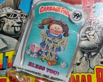 Unopened 1986 Garbage Pail Kids BLESS YOU button