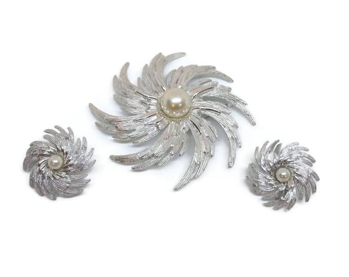 Sarah Coventry brooch earring set, Silvery Sunburst 1960s pinwheel swirl design, brooch and clip earrings demi parure set