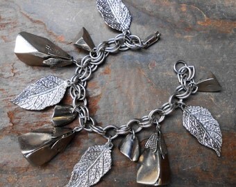 Vintage Silver Tone Chunky Leaf Chain Link Charm Bracelet