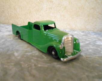 1940's Tootsietoy Pick-Up Truck