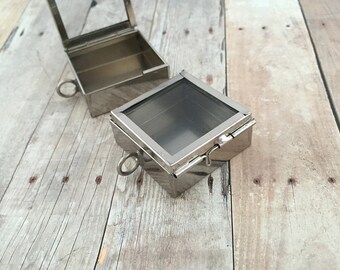 Silver Square Glass Door Locket Box Filigree Glass door Shadow Box Locket Pendant Apothecary Charm Antique Silver Latch Vintage style