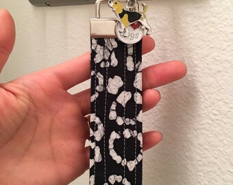 Handmade keychain with beagle dog charm