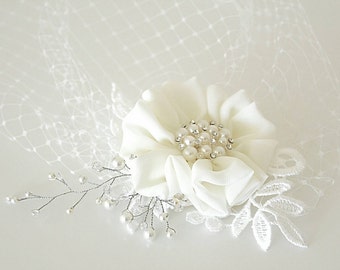 Ivory Birdcage Veil -Bridal Hair Piece -Short Wedding Veil -Classic Style Hair Accessory -Bridal Hair Clip -Hair Flowers with Pearls