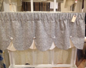 FREE SHIP: Cameo Valance