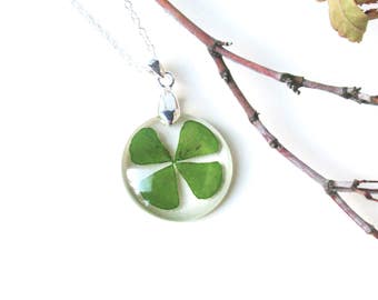 Four leaf clover resin necklace, real clover jewelry, Real flower resin necklace, Pressed Flower Jewelry, Botanical Jewelry, Lucky charm