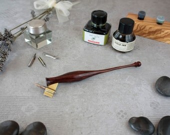 Oblique pen holder for pointed pen calligraphy in esteemed variety of wood from Taxacee wood with tail decoration