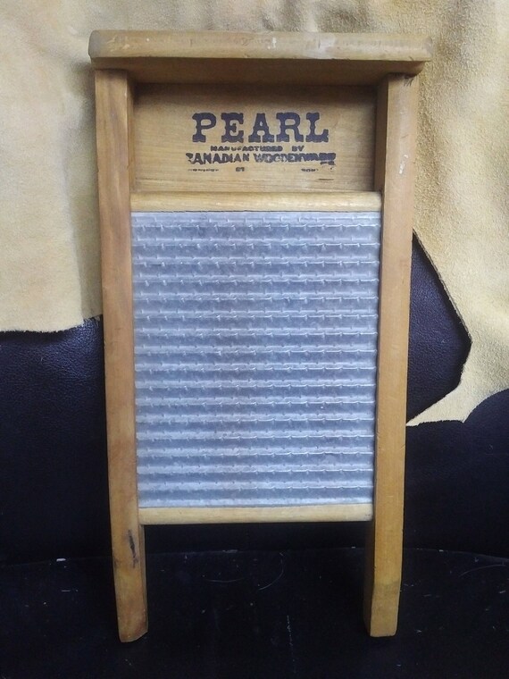 Pearl Canadian Woodenware vintage tin washboard