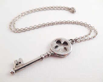 Skeleton Key Necklace - Silver Fancy Skeleton Key Necklace