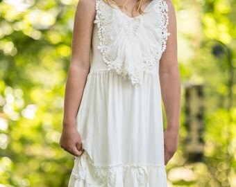White Flower girl dress, girls lace dress, rustic flower girl dress, boho flower girl dress, beach flower girl dress, dollcake white dress