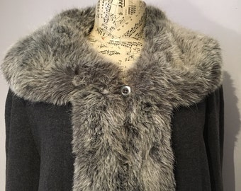 Vintage 1980s Grey Full Length Wool and Cashmere Coat with Faux Fur Trim, Size 16 - Made in the U.K.
