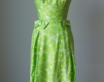 1950s Jeannette Alexander Polished Cotton Dress / 50s Cotton Dress / Hourglass Bombshell / Floral Cotton Dress / Small